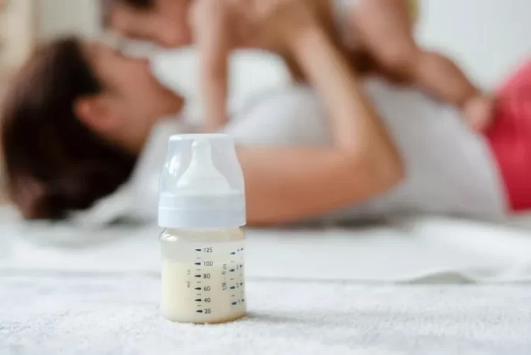 Tiêu chí chọn sữa cho trẻ sơ sinh mẹ cần biết